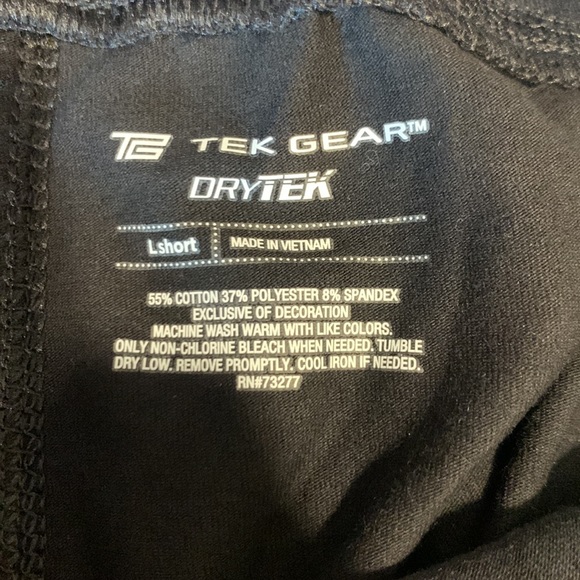 Tek Gear DryTek Fit &Flare Short Inseam Size Large - Picture 4 of 5